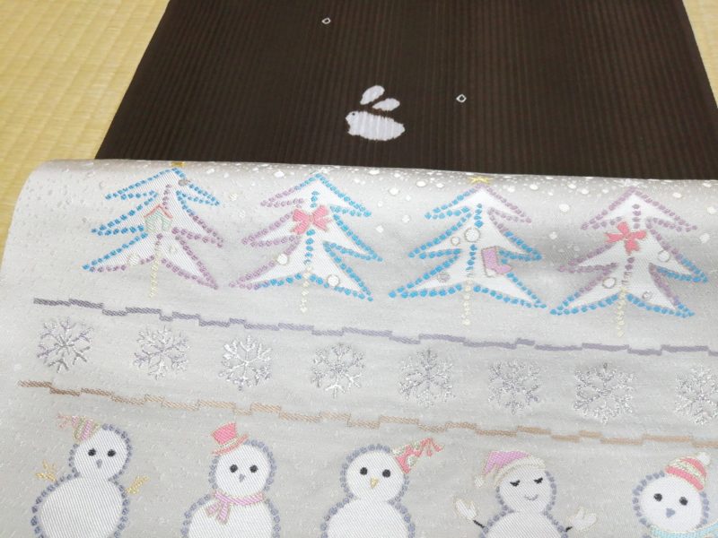 雪ウサギにクリスマス帯