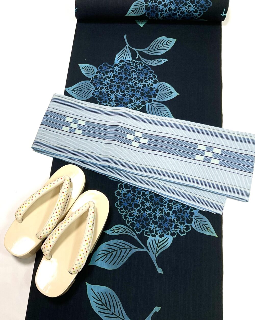 季節の柄で　浴衣