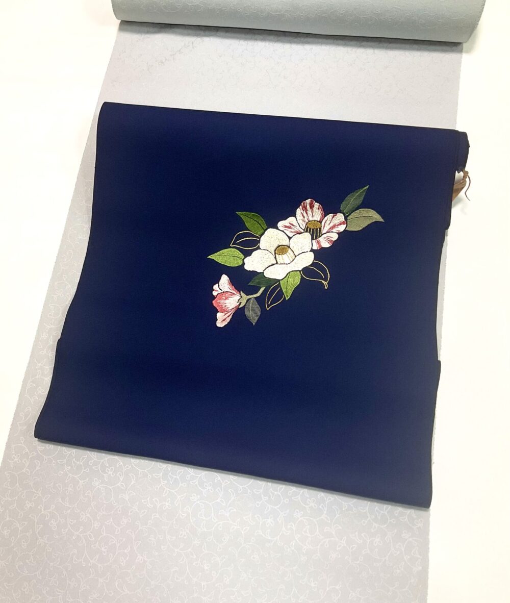 加賀繍　椿工房の椿